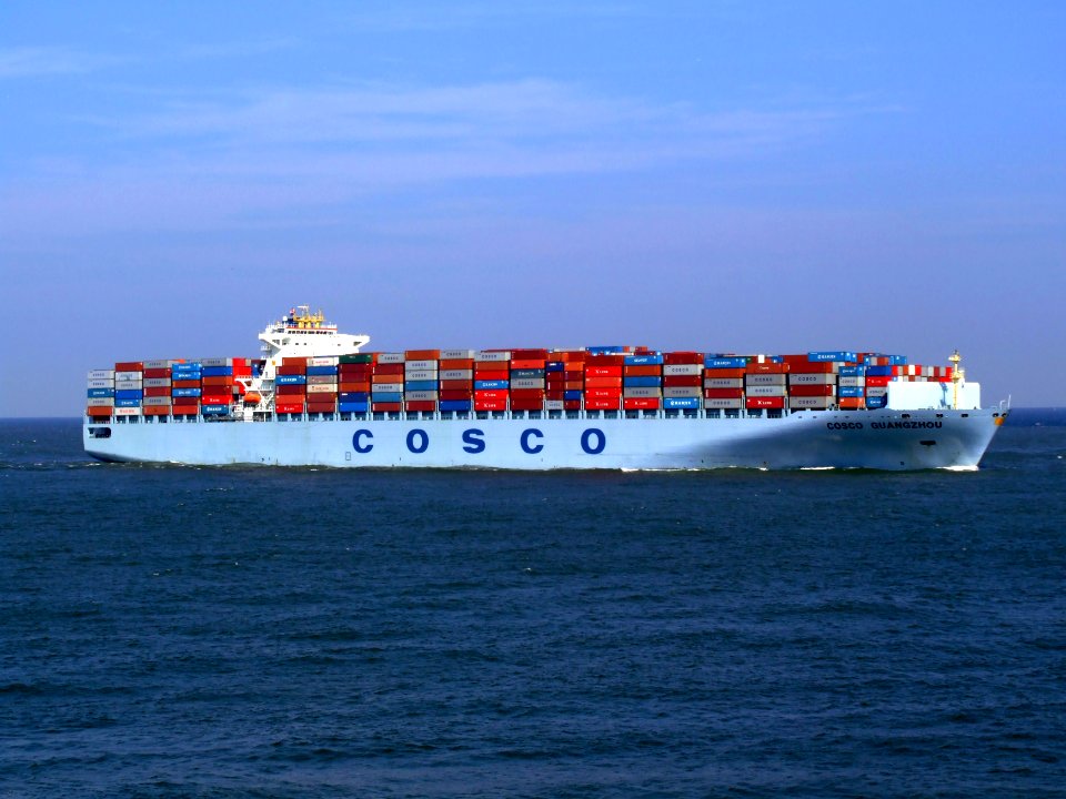 Cosco Guangzhou p10 approaching Port of Rotterdam, Holland 19-Apr-2007