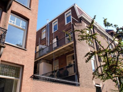 Cornelis Schuytstraat 34 achter, gezien vanaf de Valeriusstraat photo