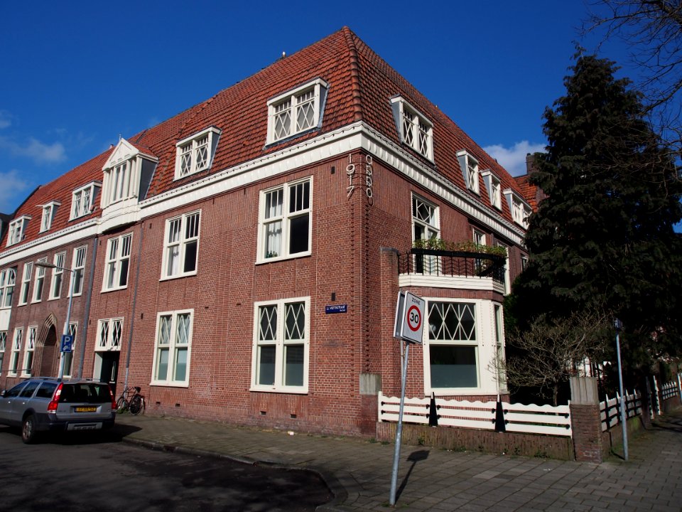 Cornelis Schuytstraat hoek J J Viottastraat 34 pic2