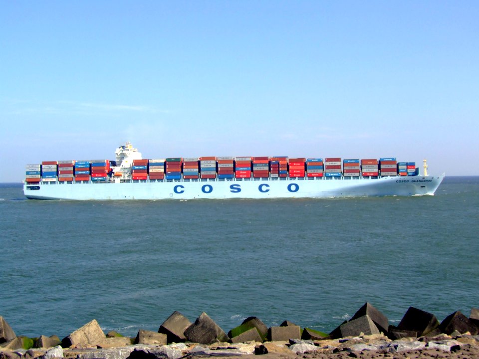 Cosco Guangzhou p15 approaching Port of Rotterdam, Holland 19-Apr-2007
