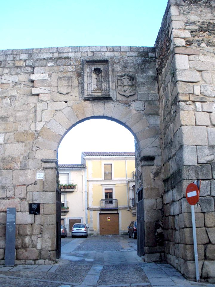 Coria - Puerta de San Francisco