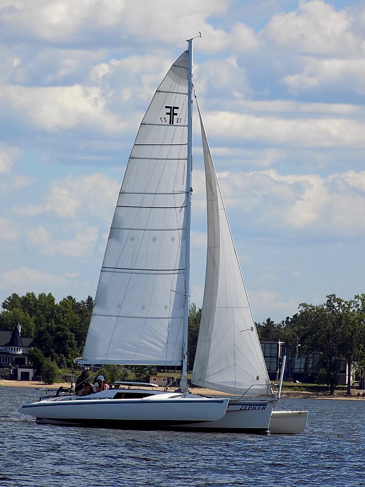 Corsair F-27 Sport Cruiser trimaran sailboat Zephyr 3369