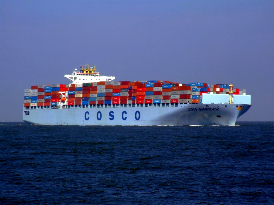 Cosco Guangzhou p06 approaching Port of Rotterdam, Holland 19-Apr-2007