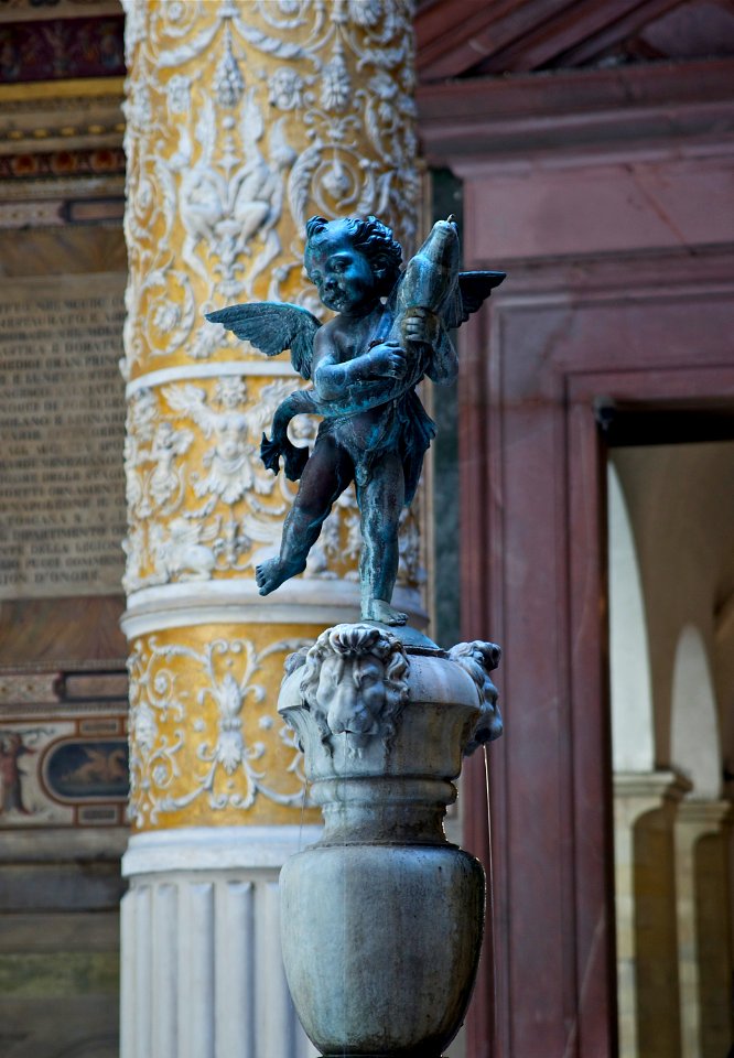 Copie putti verrocchio cortile michelozzo