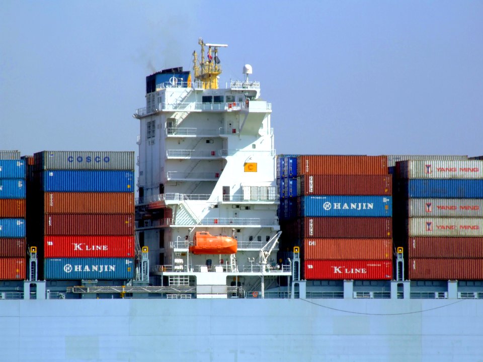 Cosco Guangzhou p17 approaching Port of Rotterdam, Holland 19-Apr-2007