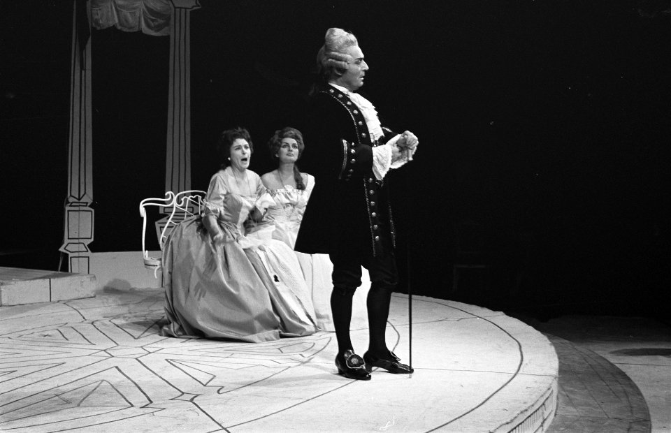 Cosi Fan Tutte , opera, E Spaarenburg , J de Barrij en Scipio Columbo, Bestanddeelnr 914-3521