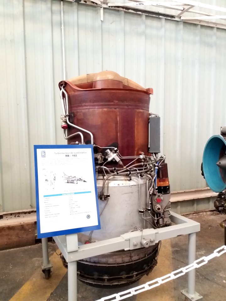 Corbas - Musée de l'aviation - Turboréacteur de sustentation RB 162