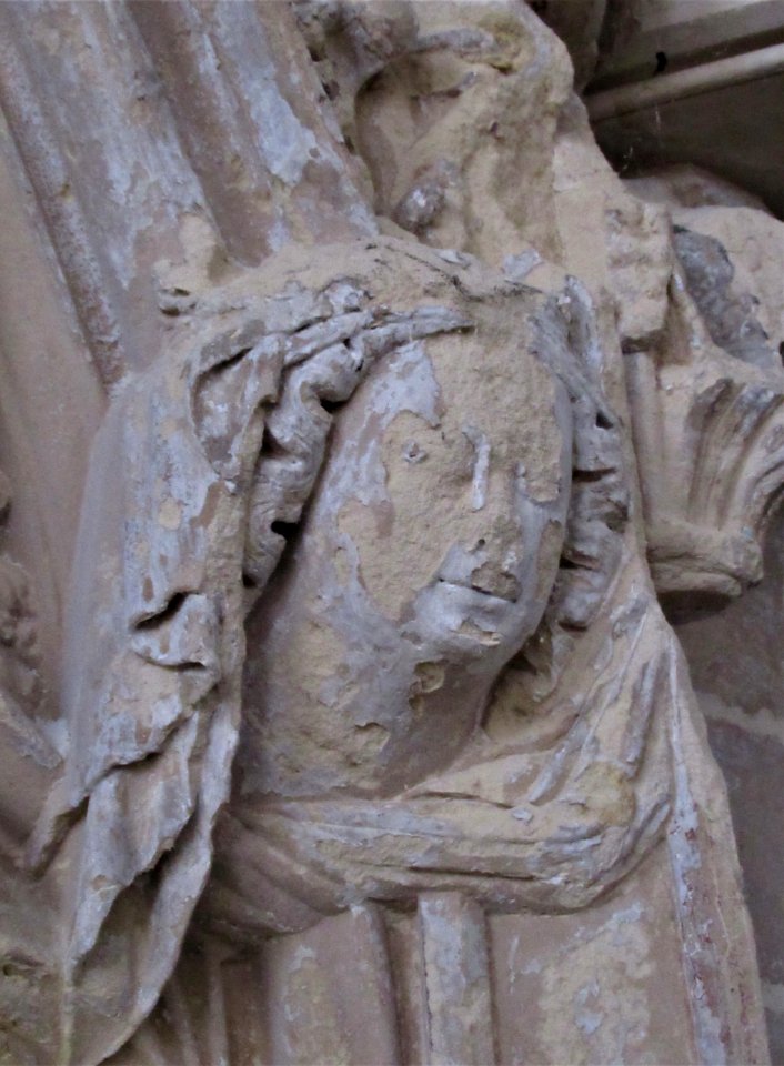 Corbel, tomb of Stephen Alard, Winchelsea 02