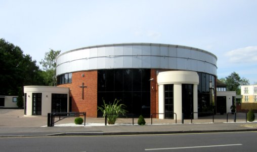 Cornerstone The Church, Station Avenue, Walton-on-Thames (June 2015) (3)