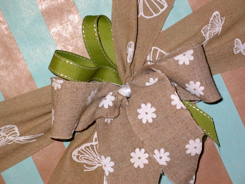Wrapping paper made give