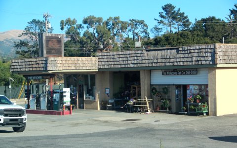 Corral De Tierra gas station, Aug 2019