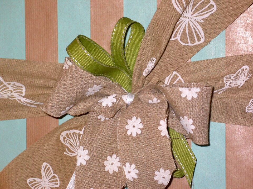 Wrapping paper made give