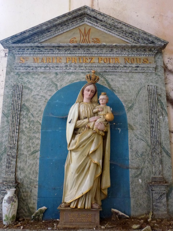Corny-Machéroménil (Ardennes) église de Machéroménil, statue N.D. de Bon Secours