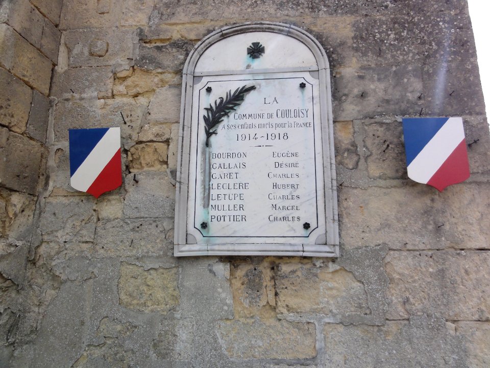 Couloisy (Oise) Monument aux morts