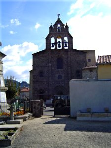 Coubon (Haute-Loire, Fr), church with bell gable