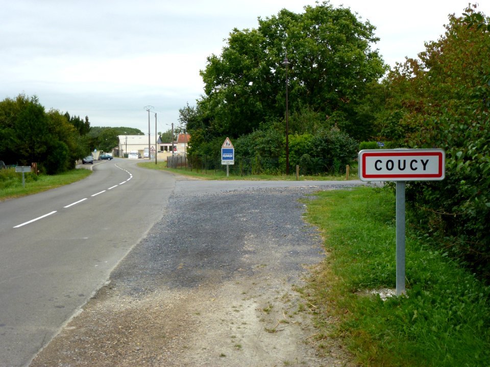 Coucy (Ardennes) city limit sign Coucy 1ère
