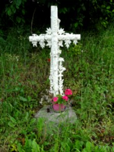 Coulombiers (Sarthe) croix blanche, D129