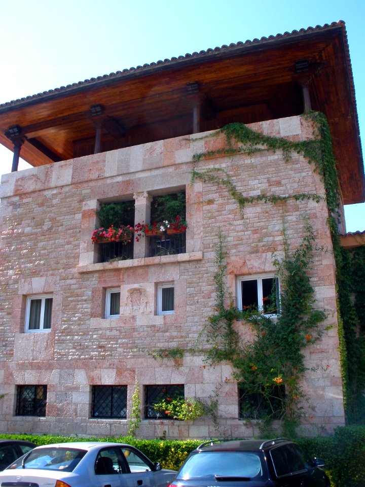 Covadonga - Casa Capitular, Sala Capitular, Salón de Recepciones y Biblioteca 3