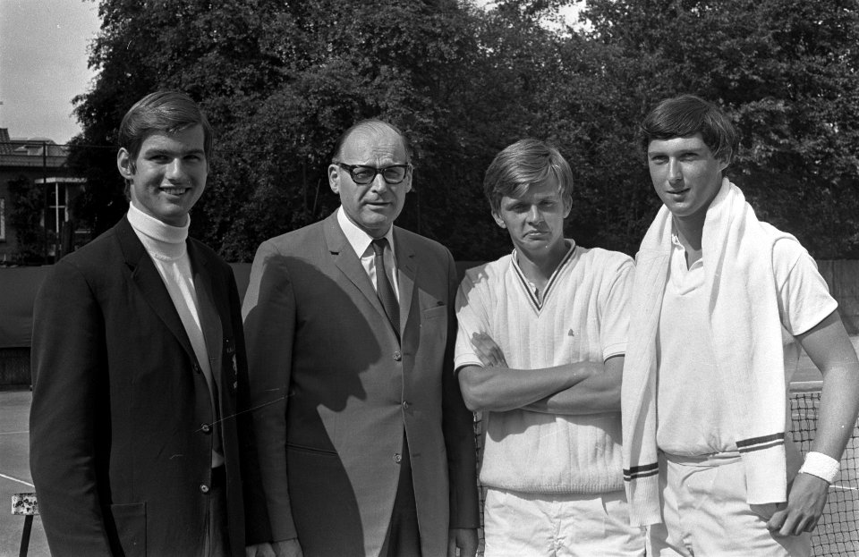 Coupe de Galea tennis . Wethouder Verhey met Nederlands ploeg Hemmes, wethouder , Bestanddeelnr 921-5256