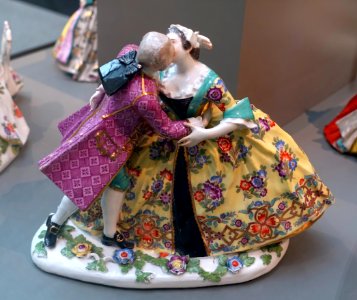 Couple kissing, Johann Joachim Kaendler, Meissen Porcelain Factory, c. 1745, hard-paste porcelain - Wadsworth Atheneum - Hartford, CT - DSC05336