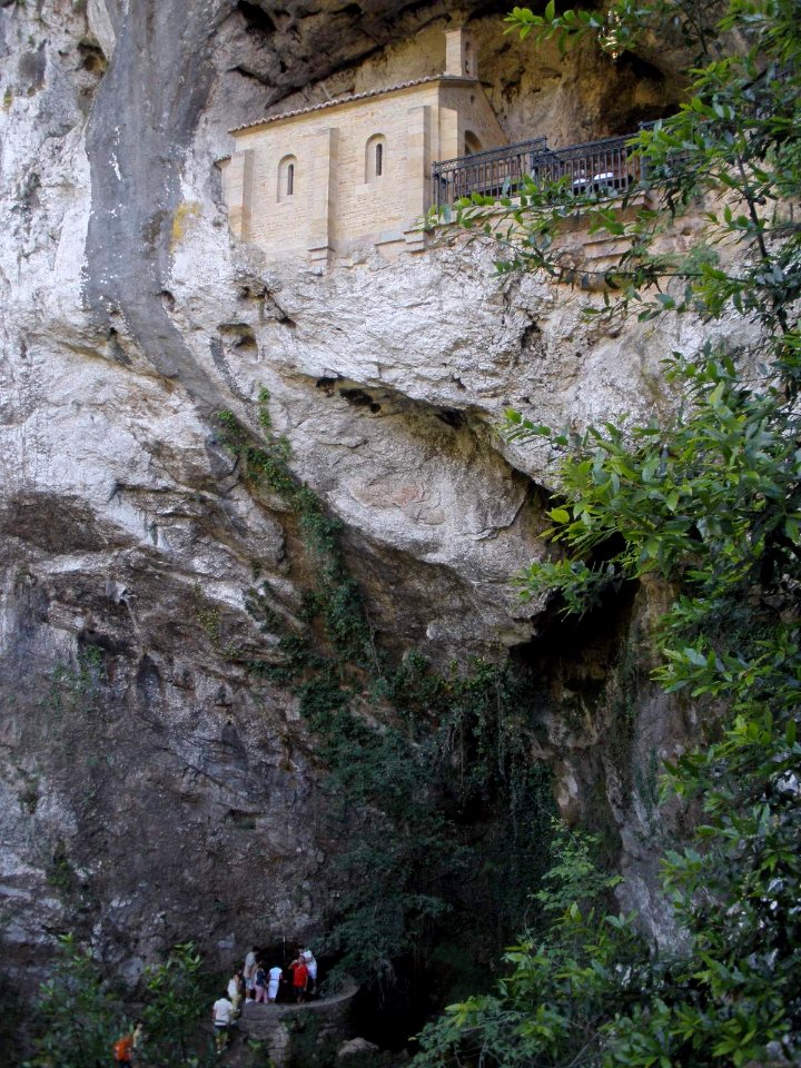 Covadonga - Santa Cueva 9