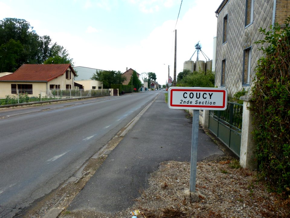 Coucy (Ardennes) city limit sign Coucy 2nde