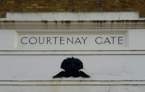 Courtenay Gate, Kingsway, Hove (September 2013) (4)
