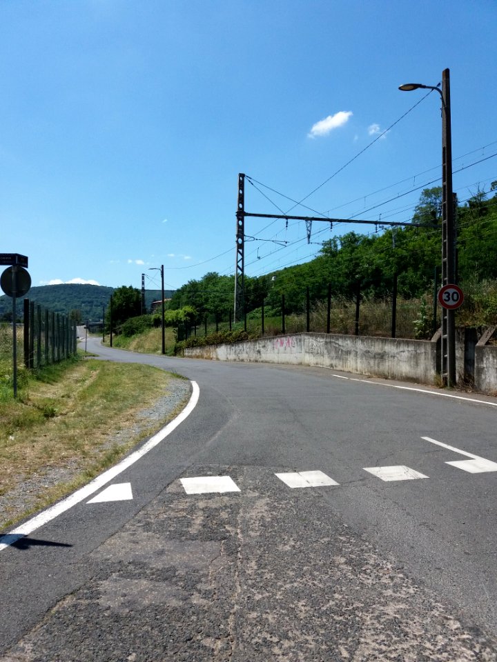 Couzon-au-Mont-d'Or - Rue Aristide Briand, depuis le chemin des Carrières