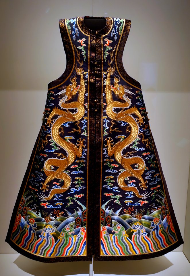 Court vest with dragons and clouds, China, embroidery by Imperial Silk Manufactory, Suzhou, tailoring by Imperial Workshop, Beijing, Yongzheng period, 1723-1735 AD, silk - Peabody Essex Museum - DSC07898