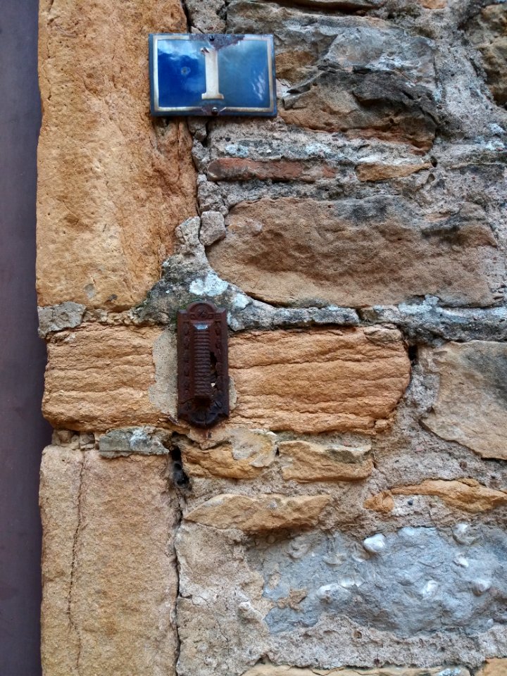 Couzon-au-Mont-d'Or - Passage Saint-Olive - Numéro 1