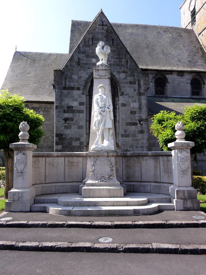 Cousolre (Nord, Fr) monument aux morts A