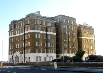 Courtenay Gate, Kingsway, Hove (January 2017) (2)