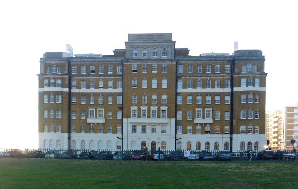 Courtenay Gate, Kingsway, Hove (September 2013) (2)