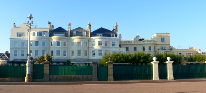 Courtenay Terrace, Kingsway, Hove (September 2013) (2)