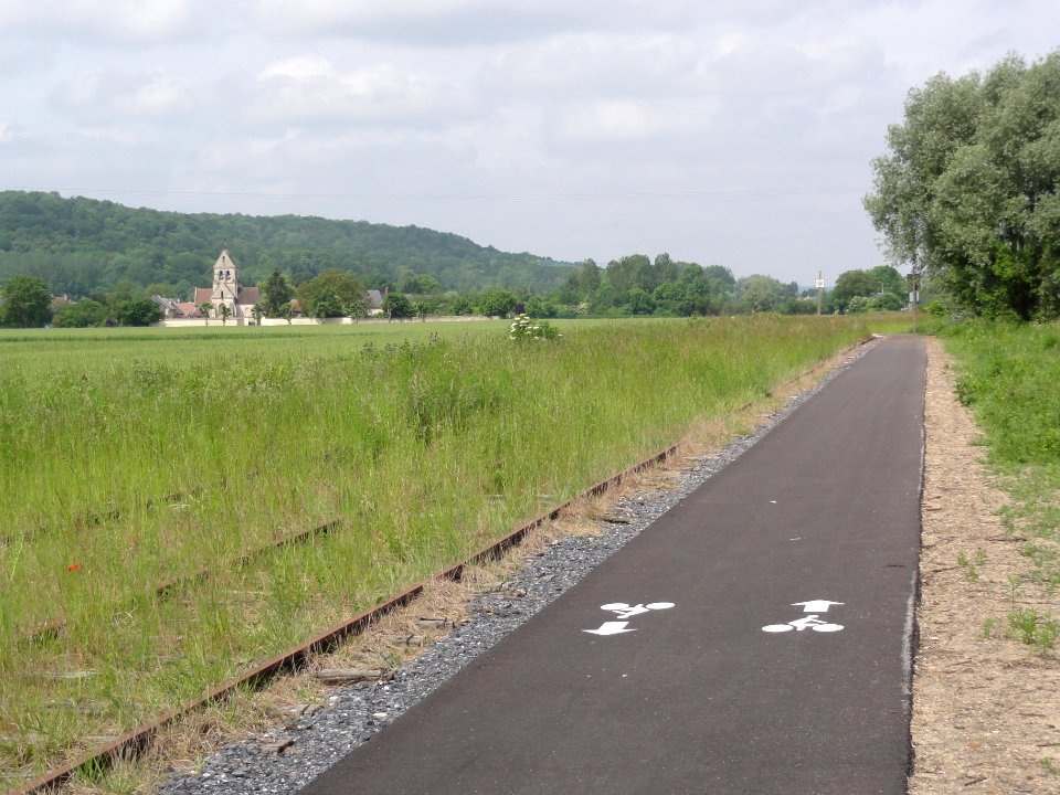 Couloisy (Oise) Piste cyclable Couloisy - Jaulzy - Courtieux