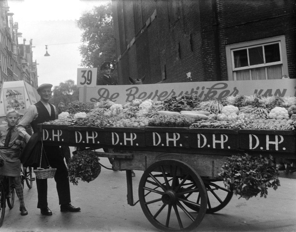 Corso versierde wagens, Bestanddeelnr 905-3274