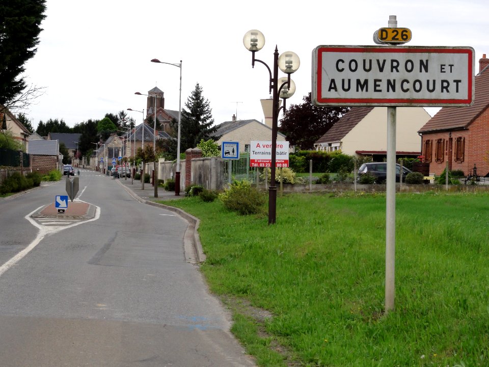 Couvron-et-Aumencourt (Aisne) city limit sign