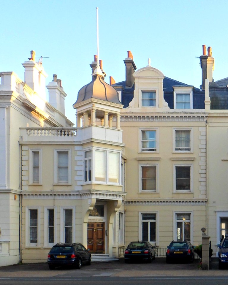 Courtenay Lodge, Kingsway, Hove (NHLE Code 1298640) (September 2013)