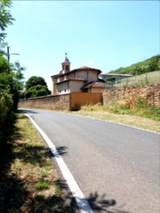 Couzon-au-Mont-d'Or - Rue Chanoine Villion, vue sur la chapelle de l'asile Saint-Léonard