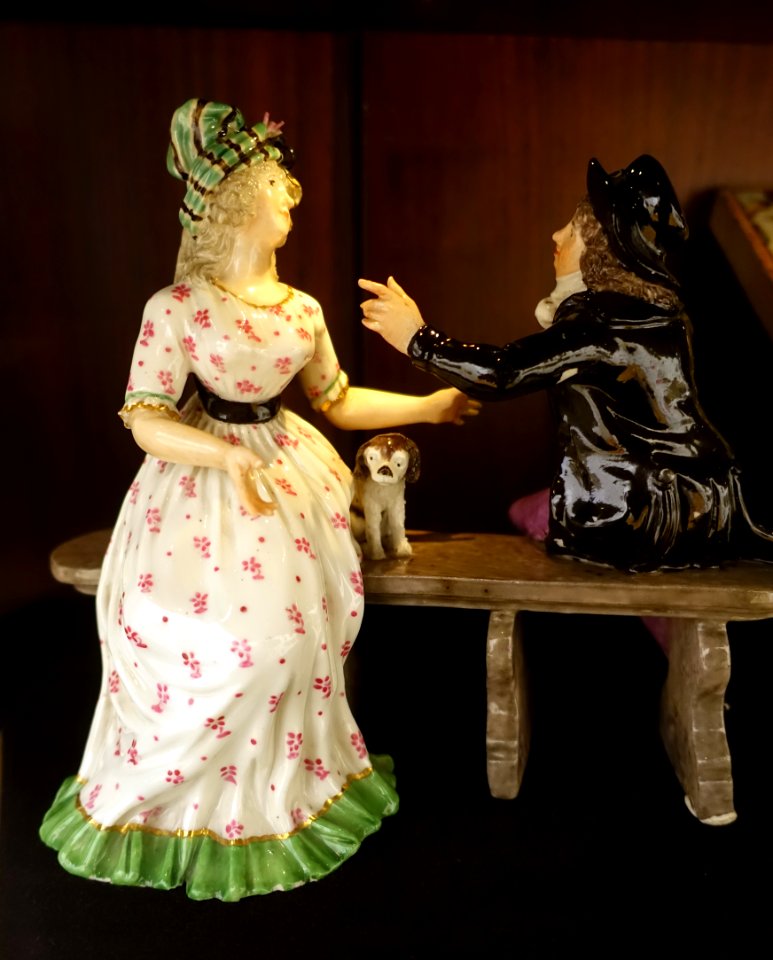Couple with dog, unidentified, porcelain - Musei Capitolini - Rome, Italy - DSC05932