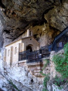Covadonga - Santa Cueva y Capilla Sagrario