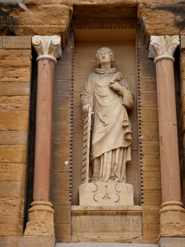 Couzon-au-Mont-d'Or - Église Saint Maurice - Façade - Statue de saint Laurent