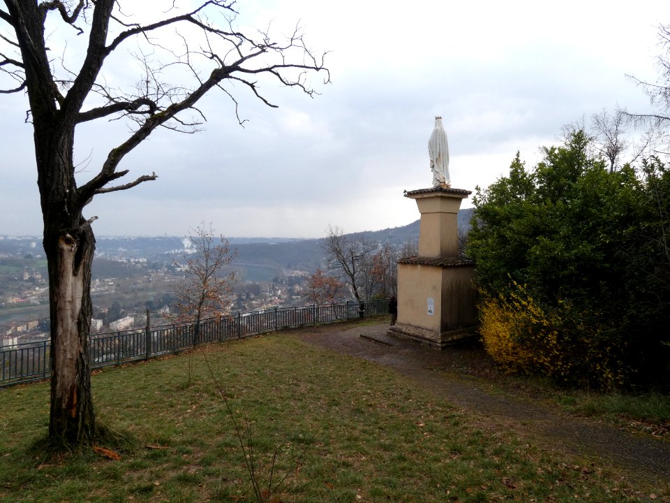 Couzon-au-Mont-d'Or - La Vénagère - Madone de Couzon - Vue sur la statue et la vallée