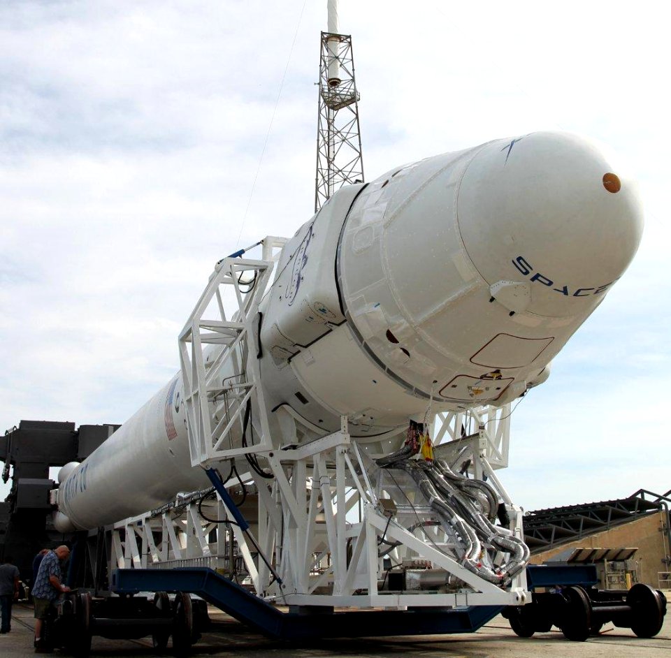 COTS-2 Falcon 9 and Dragon heading to launch pad