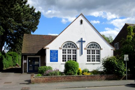 Courtenay Free Church, Walton Road, Maybury, Woking (June 2015) (1)