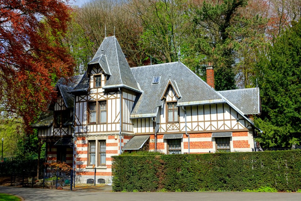 Cottage, Jardin colonial de Laeken - Brussels, Belgium - DSC07624