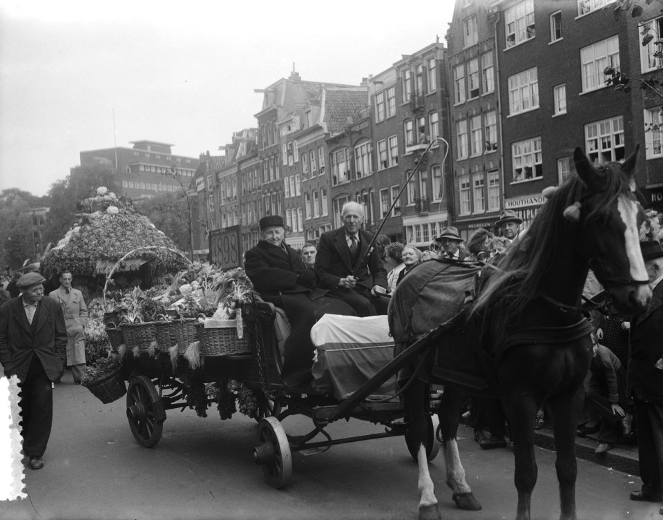 Corso versierde wagens, Bestanddeelnr 905-3272
