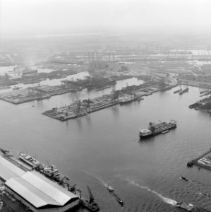 Containerhavens, Beatrix, prinses, Margriet, prinses, Willem-Alexander, Prins va, Bestanddeelnr 250-8105
