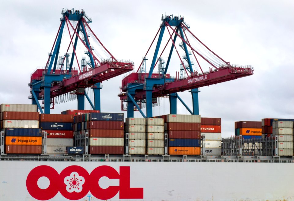 Container ship OOCL Malaysia at Skandiahamnen 4