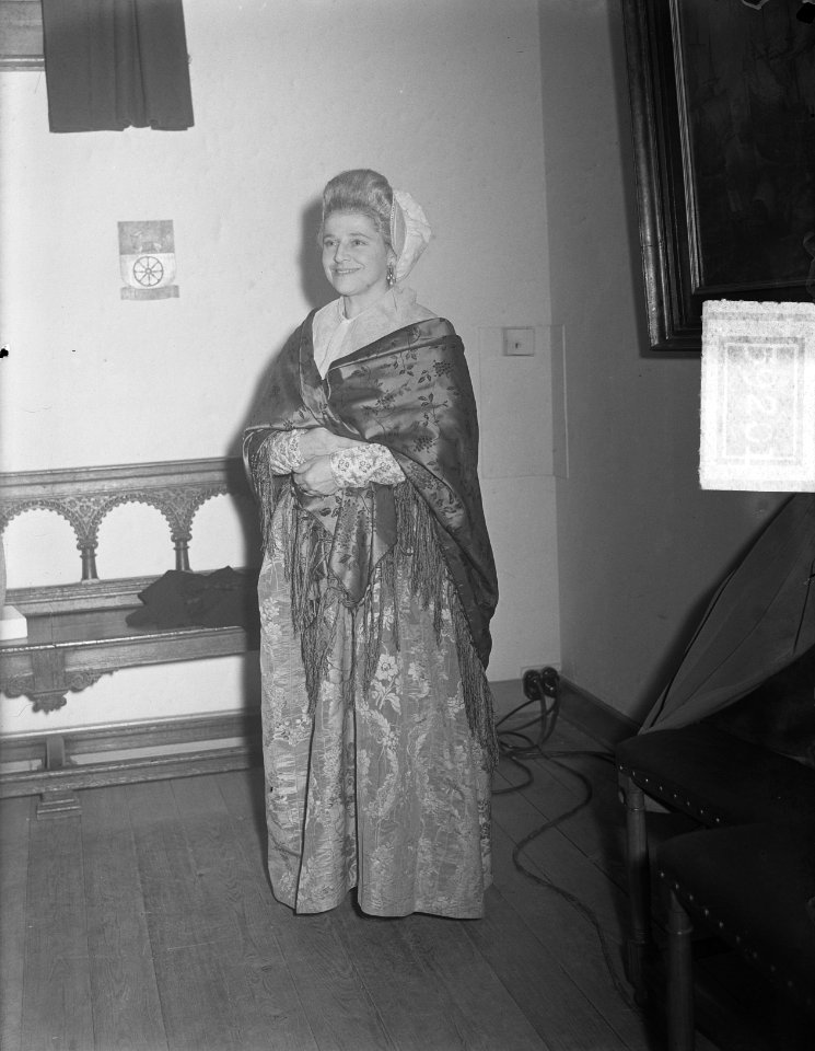 Costuums Cruys Voorbergh in Frans Hals Kruiser, Bestanddeelnr 903-9201